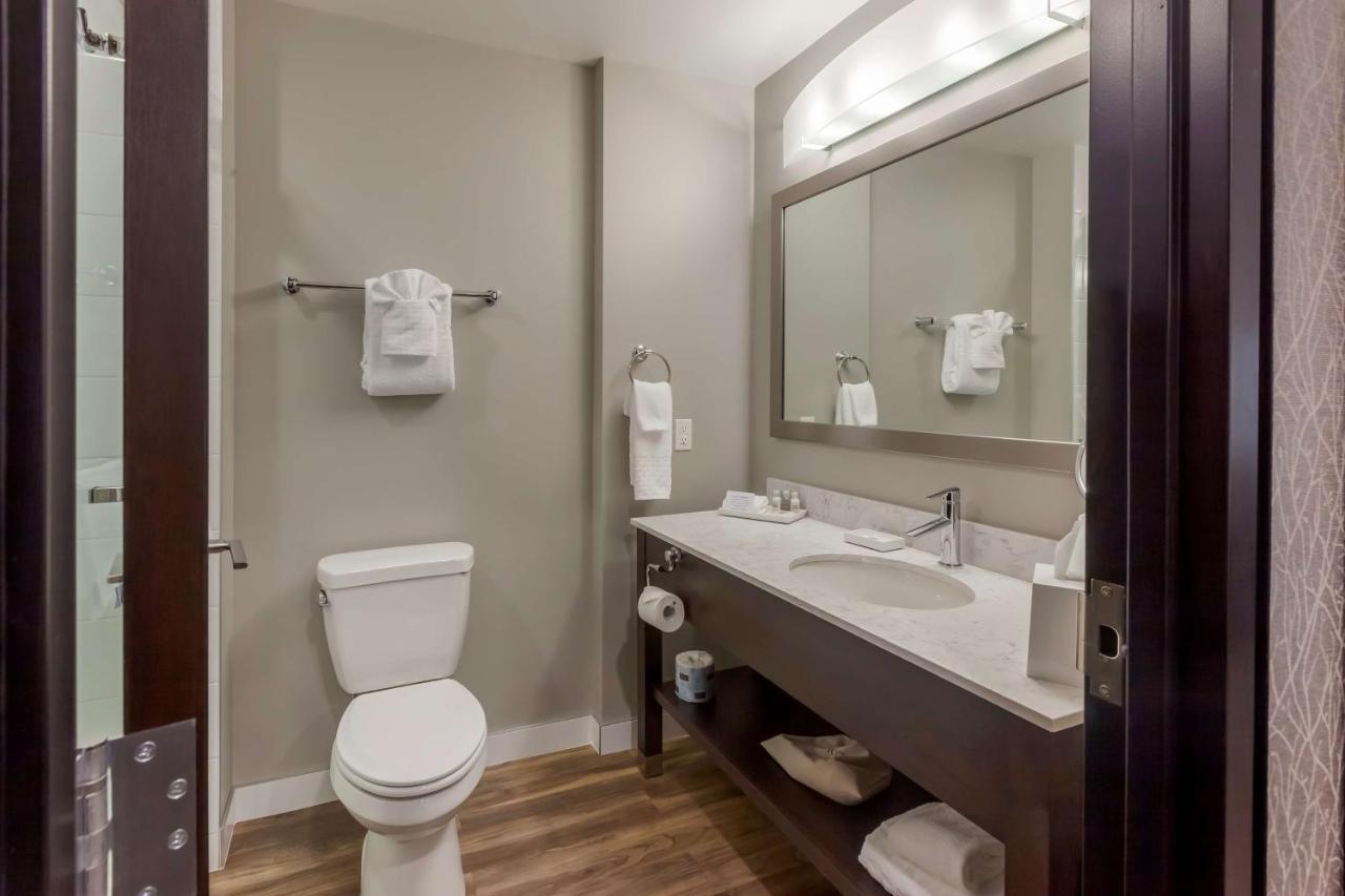 Best Western Premier Northwood Hotel Timmins Exterior photo