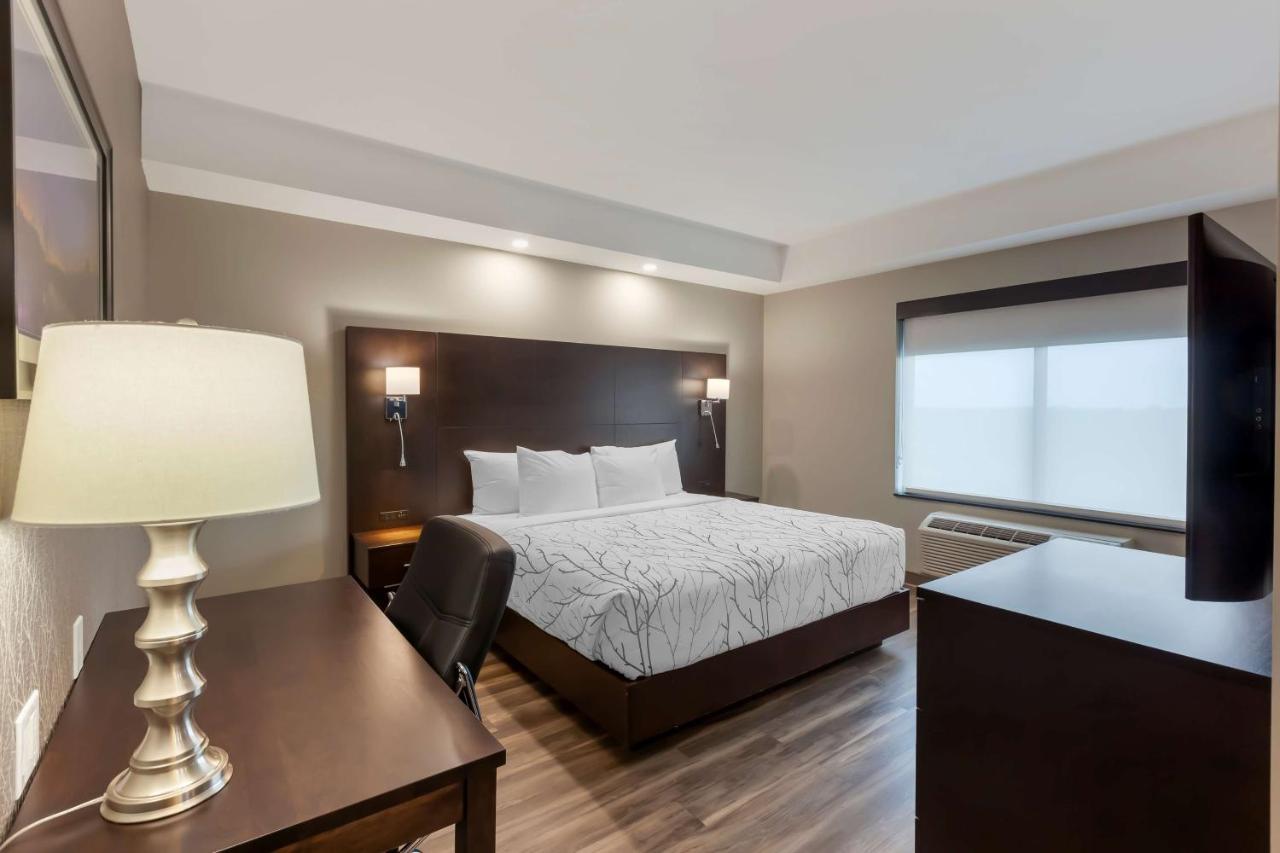 Best Western Premier Northwood Hotel Timmins Exterior photo