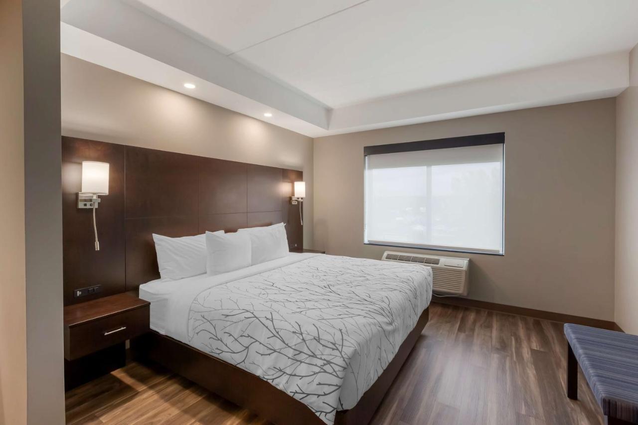 Best Western Premier Northwood Hotel Timmins Exterior photo