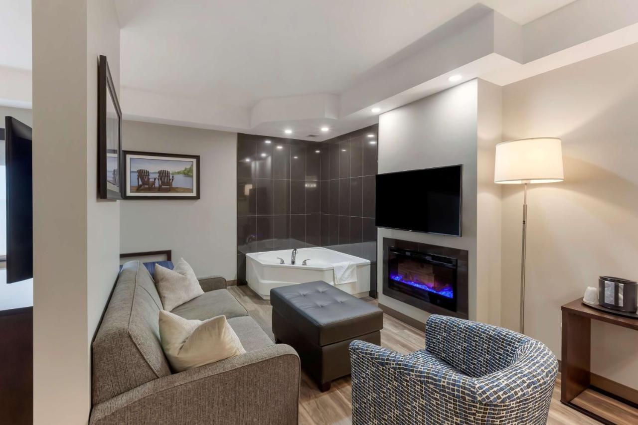 Best Western Premier Northwood Hotel Timmins Exterior photo