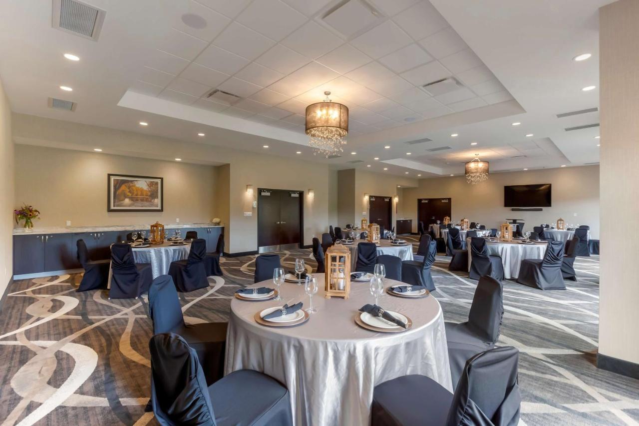 Best Western Premier Northwood Hotel Timmins Exterior photo
